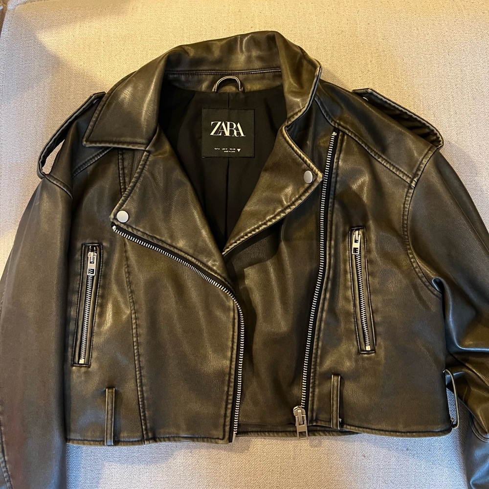 Vintage Style Zara cropped leather jacket
